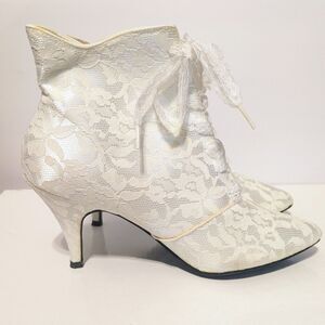 Studio 6 White Lace English Period Historical Victorian Goth 1920s Costume Shoes